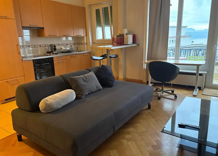 Between The Train Station And Saint Francois Apartament